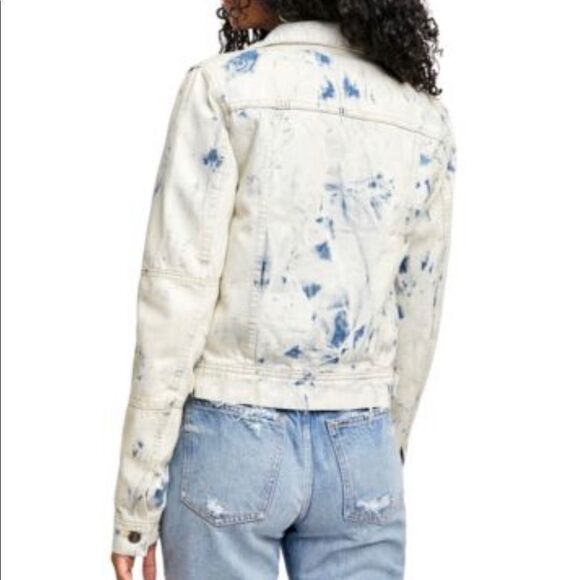 NWT Free People {REVOLVE} Rumors Denim Jacket in Jones Tie Dye Blue size XS - Picture 3 of 9